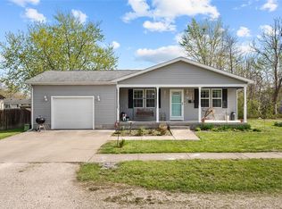 1107 Plum St, Marshall, IL 62441