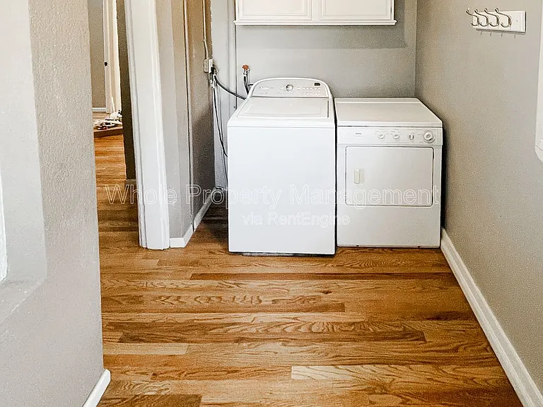 1733 W 39th Ave — Photo 14