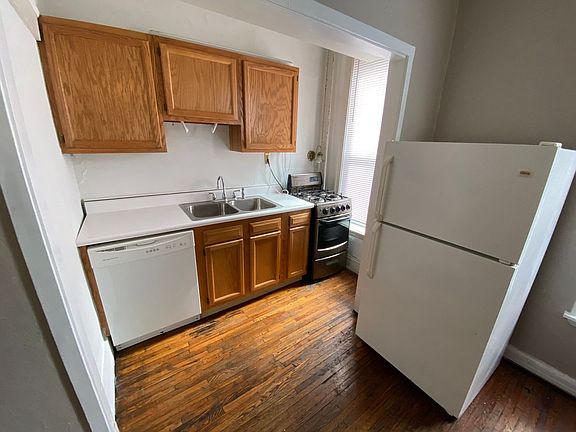 2nd image of 304-314 W 6th Ave #312