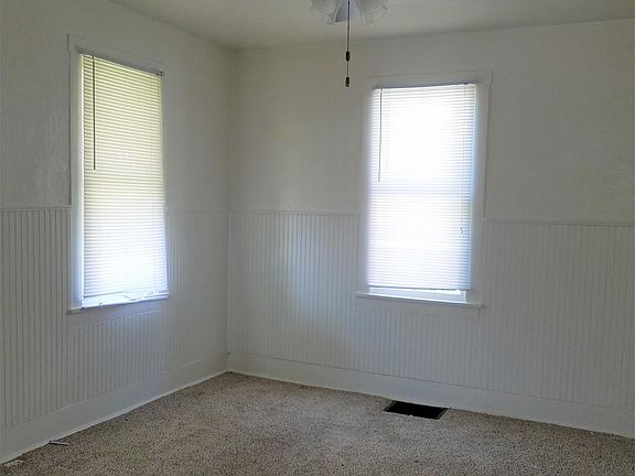 3rd image of 829 S 19th St