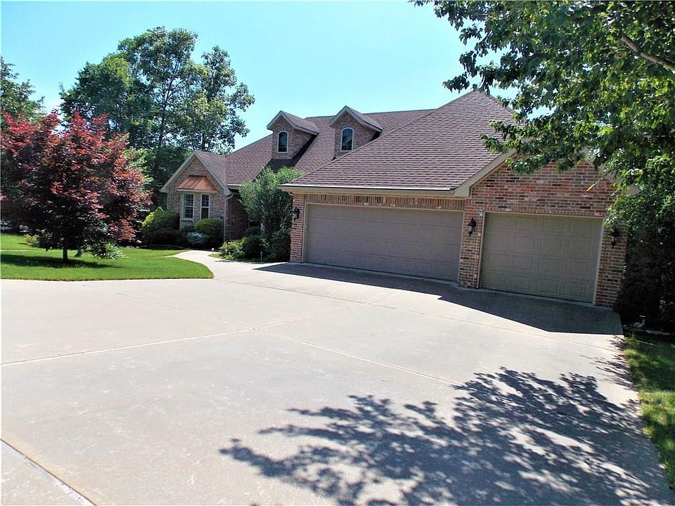 1st image of 38 Dornoch Ln