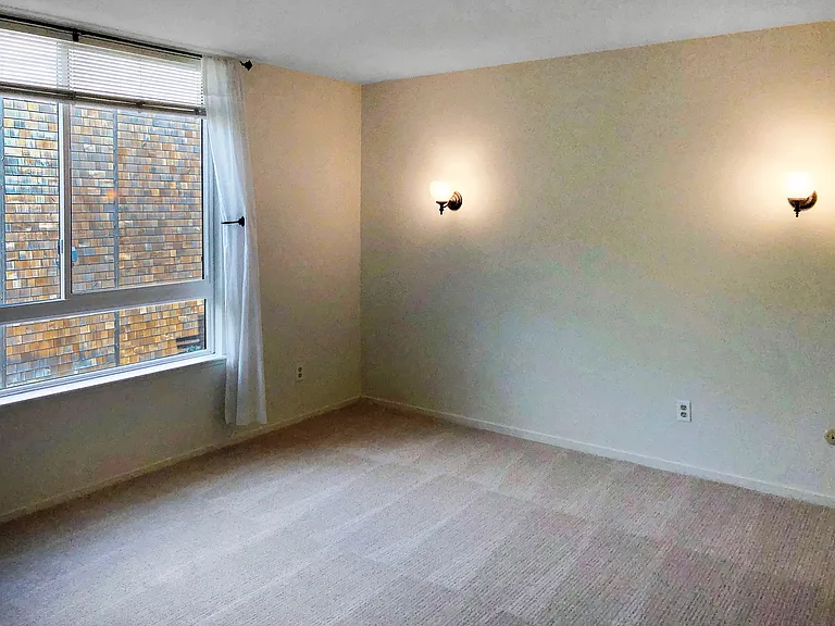 532 Seaver Dr — Photo 8