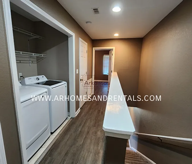 2501 Ridgeland Cir #7 — Photo 4