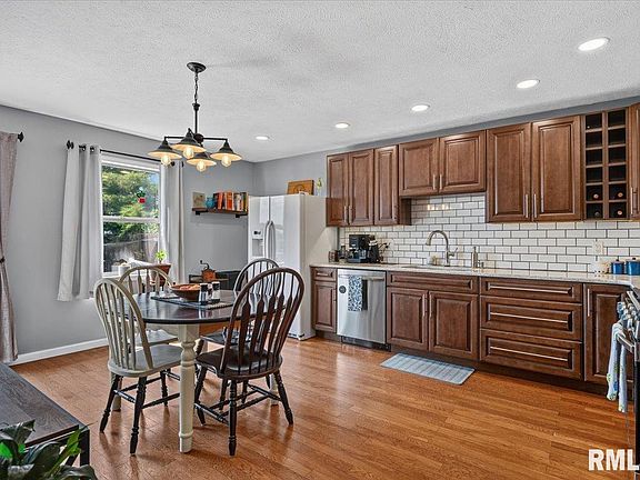 5th image of 4120 Marie Dr