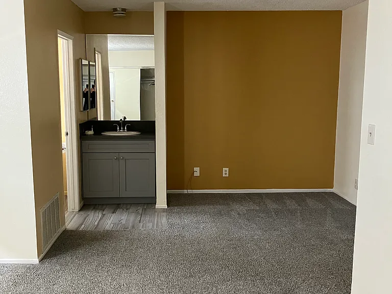 4628 Fulton Ave #5 — Photo 9