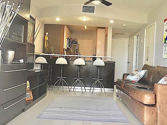 4th image of 2899 Collins Ave APT 1216