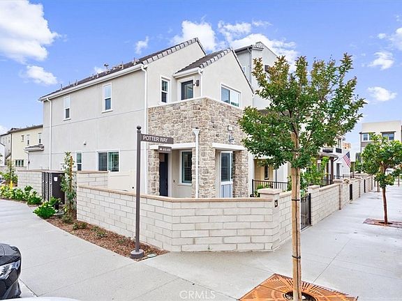 2nd image of 511 Sparrowhawk Way