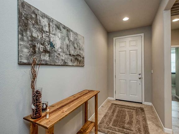 4th image of 3406 Carmelita Ave