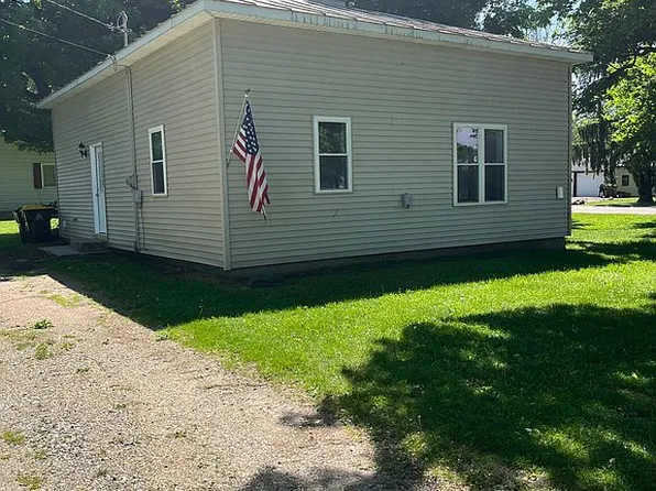 159 E Oak St, Sand Lake, MI 49343