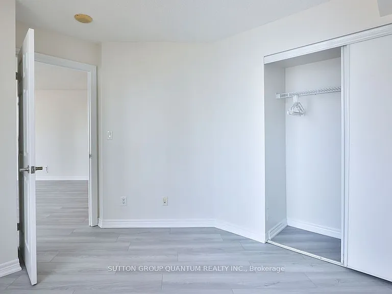 310 Burnhamthorpe Rd W #1602 — Photo 21