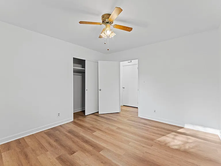 1115 Gardendale Dr — Photo 22