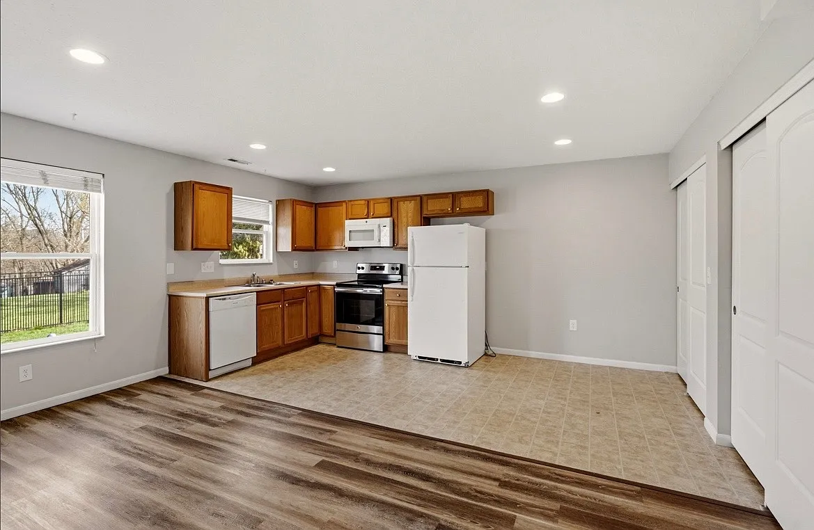 Unit Photo - 1 Old Beaver Rd #1