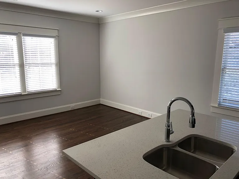 2121 Roslyn Ave — Photo 22