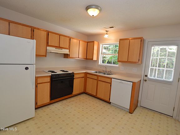 4th image of 163 Brenda Drive