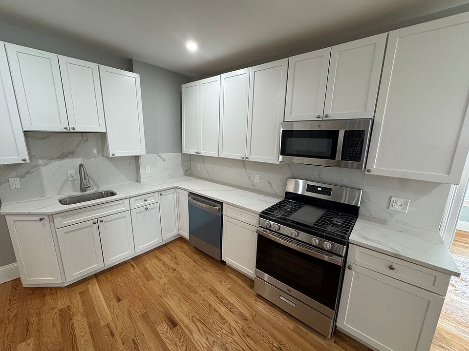 1st image of 13 Spring St #2B