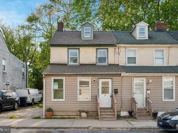 10 Upland Ave, Upland, PA 19015