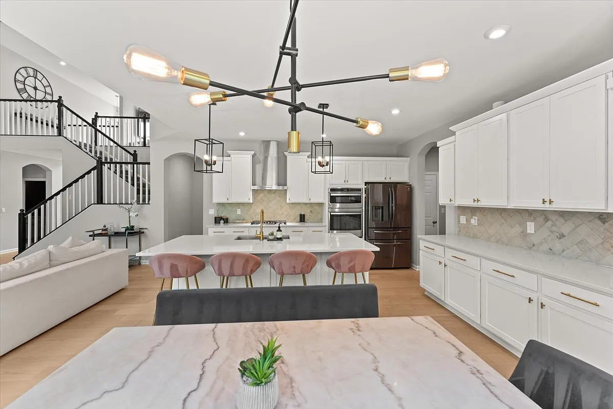 4 bed, 3.5 bath, 3122 sqft, $3,500 — Photo 3