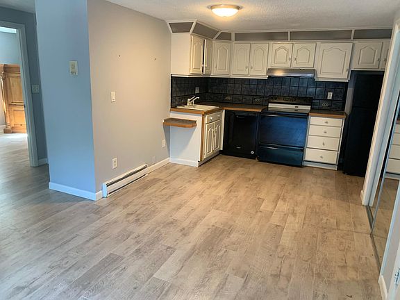 2nd image of 206 Bolton St APT 9