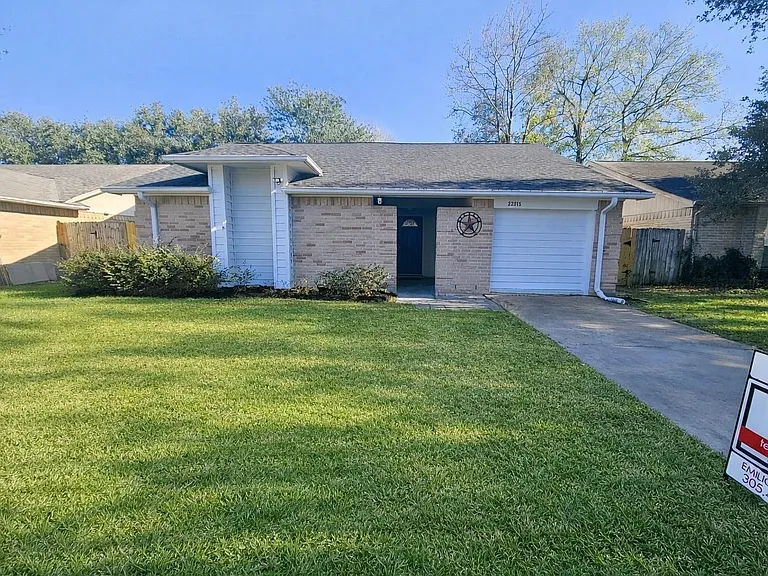 23915 Tayloe House Ln — Photo 1