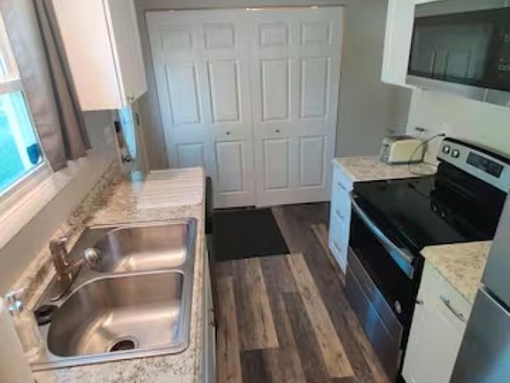 3rd image of 9260 Jordan Dr
