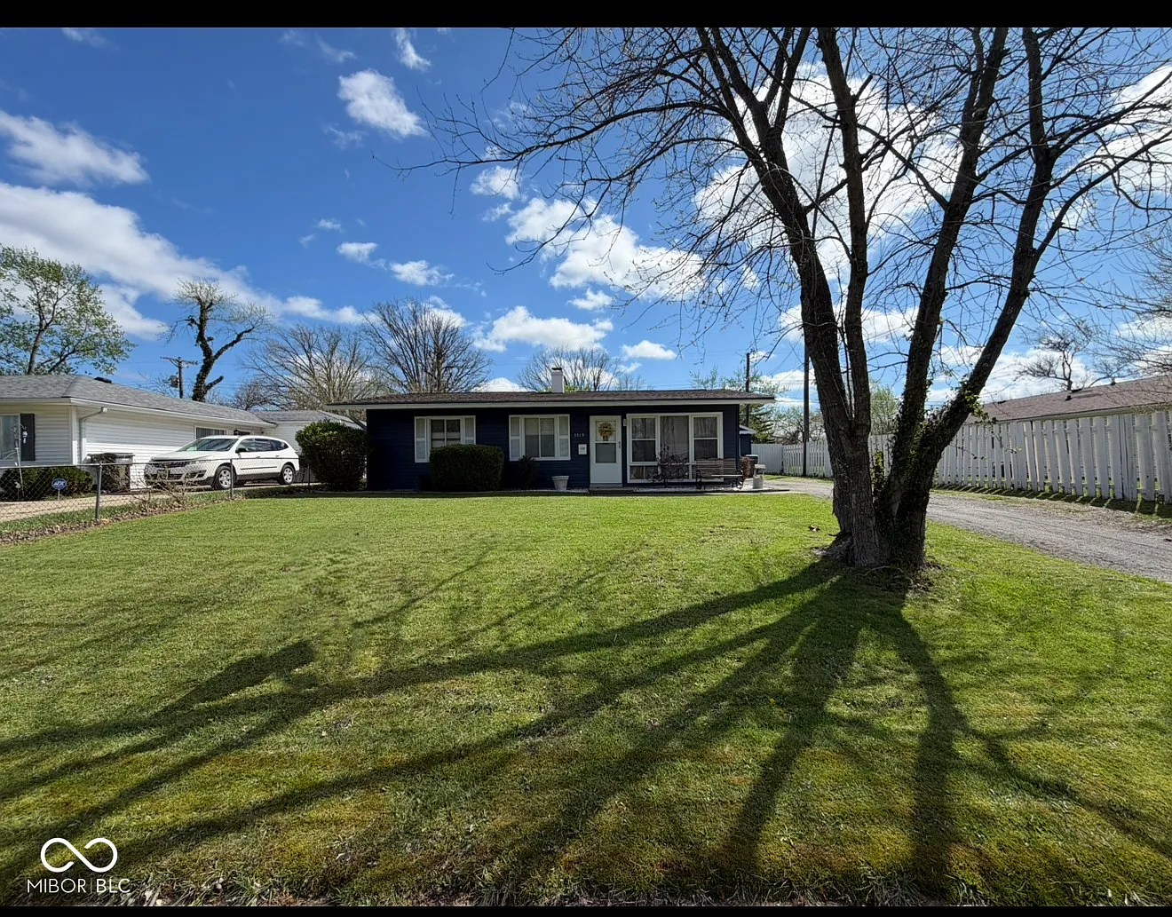 5519 Glencoe St photo 1