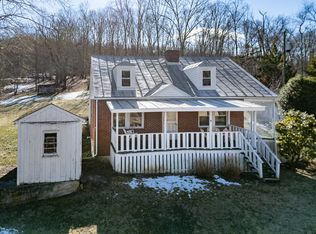 Wade, Lexington, VA 24450