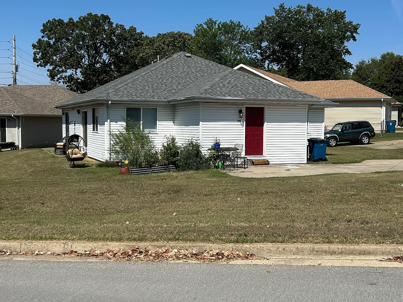 2 bed, 1.5 bath, 1376 sqft, $1,100 — Photo 1
