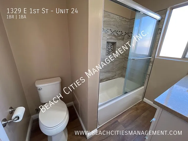 1329 E 1st St #24 — Photo 18