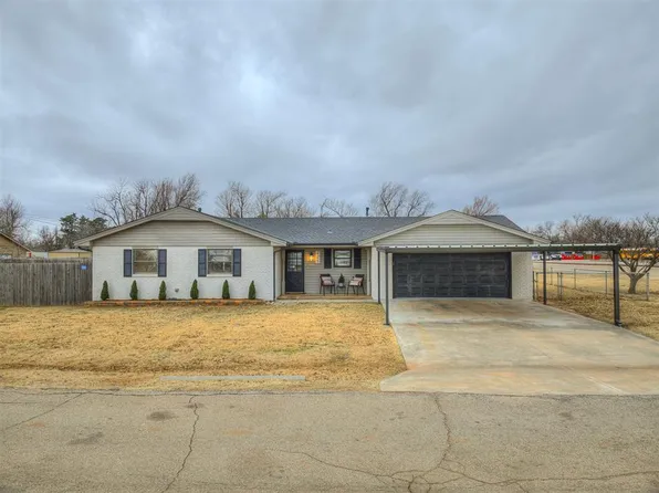 221 N 2nd St, Cashion, OK 73016