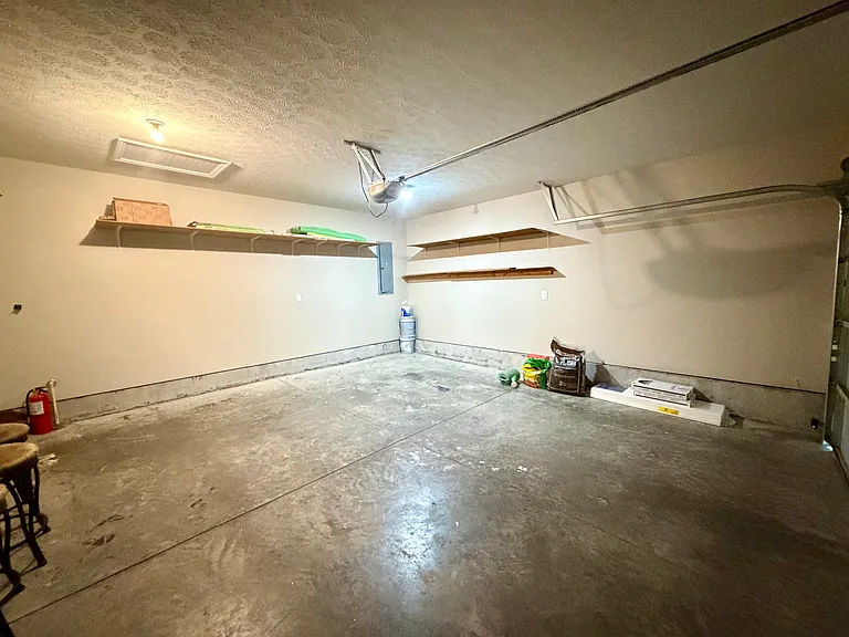 205 Shell Ct — Photo 18