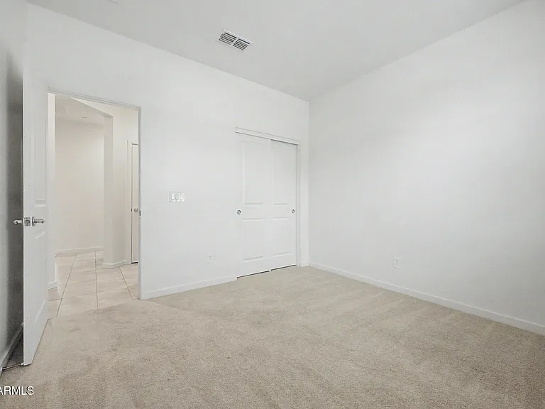21415 W Holly St — Photo 30