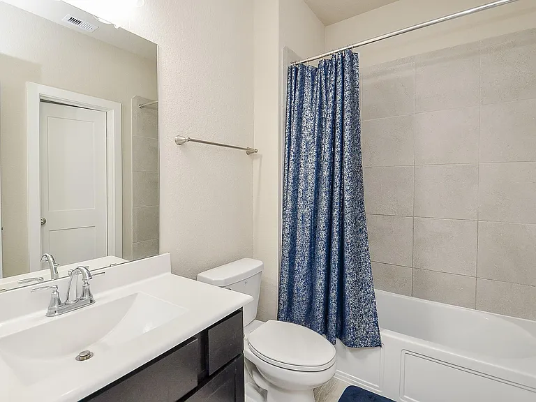 6807 Vista Ledge Dr — Photo 17