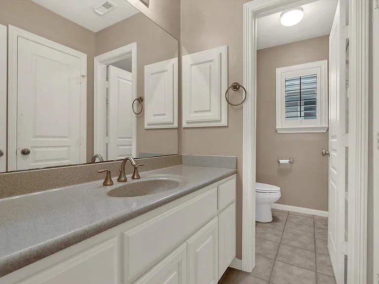 1524 Birdsall St — Photo 40