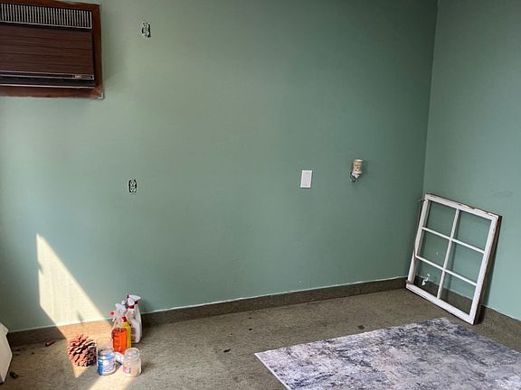 4th image of 813 3rd Ave S #1