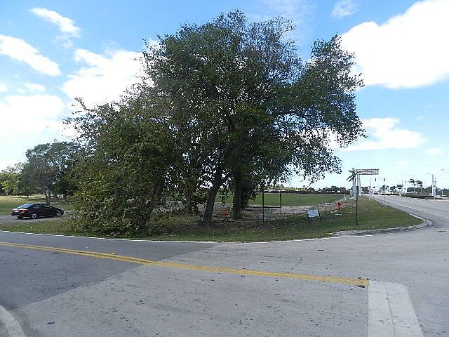 1st image of 501 Us Highway 27 N
