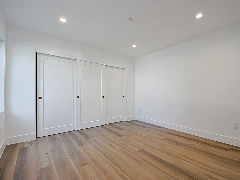 Luxury 3 & 4 Bed Townhomes a Short Walk to Topanga Village! — Photo 39