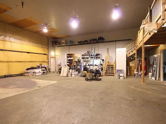 4th image of 1186 Vasi Way