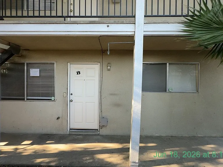 3232 — Photo 2