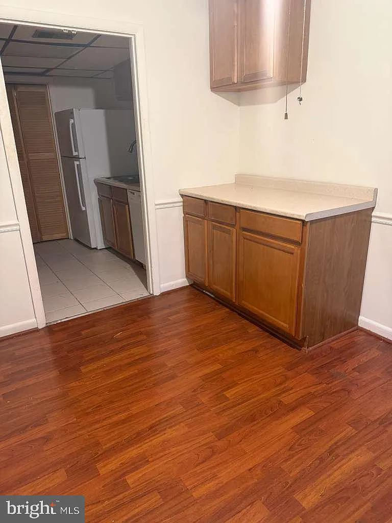 2 bed, 1.5 bath, 1276 sqft, $2,200 — Photo 4