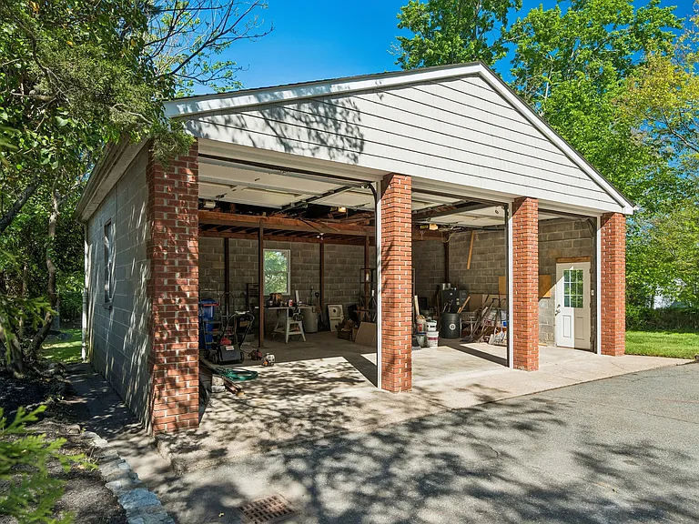 186 W Northfield Rd — Photo 36