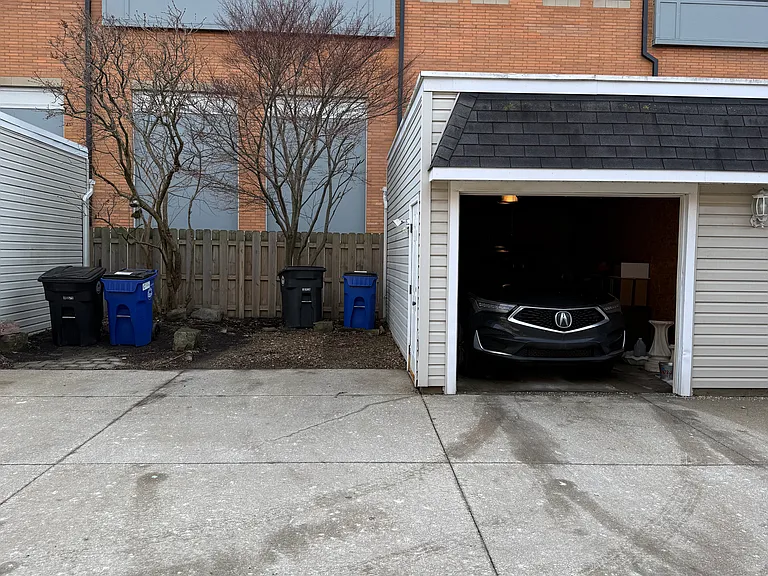 2805 Clinton Ave — Photo 20
