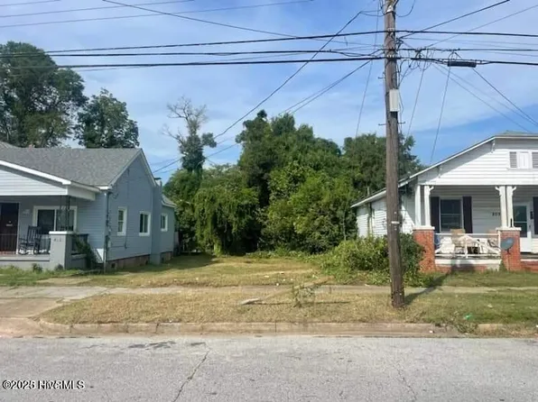 810 S 8th Street, Wilmington, NC 28401