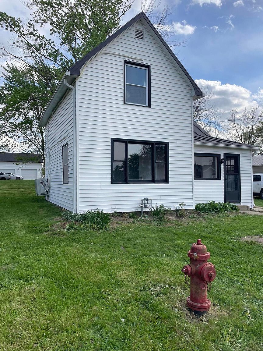 Listing photo 2 for 111 Hamilton St