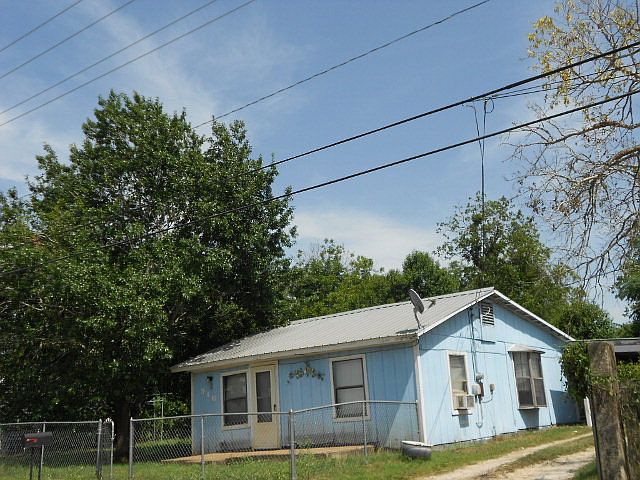 1st image of 916 Dunning St