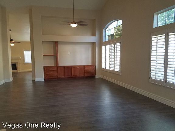 4th image of 8210 Campana Dr