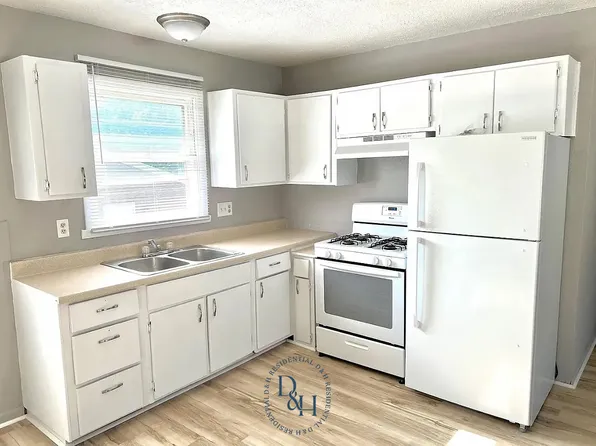 504 Arctic St #3, Buchanan, MI 49107