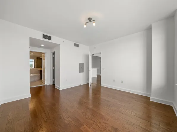 8100 River Road image 8 of 17