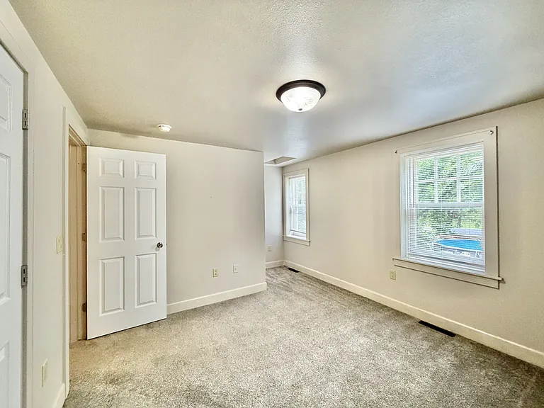216 Carpenter St #2 — Photo 11