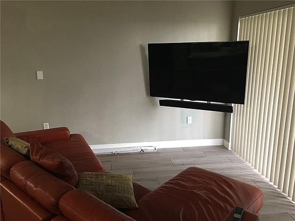 5th image of 6503 Catalina Ln