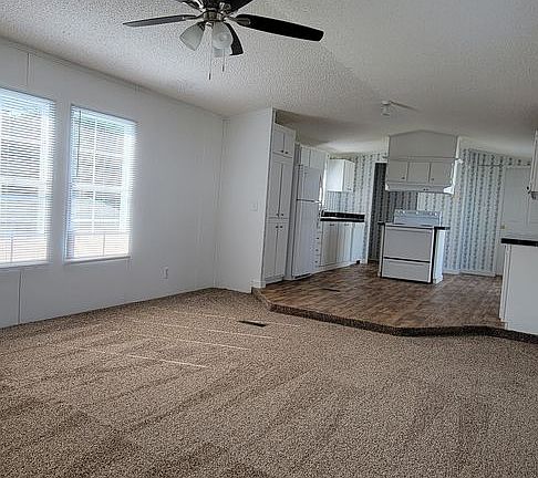 4th image of 1139 Bonfire Dr
